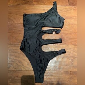 One piece bathing suit